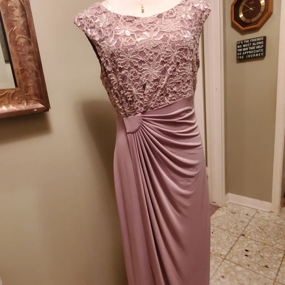 Dress - Picture 10 of 11